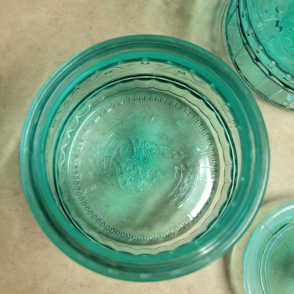 🛒🛍️💥Gently used Pioneer Woman glass teal blue 6 piece canister set - Picture 8 of 13